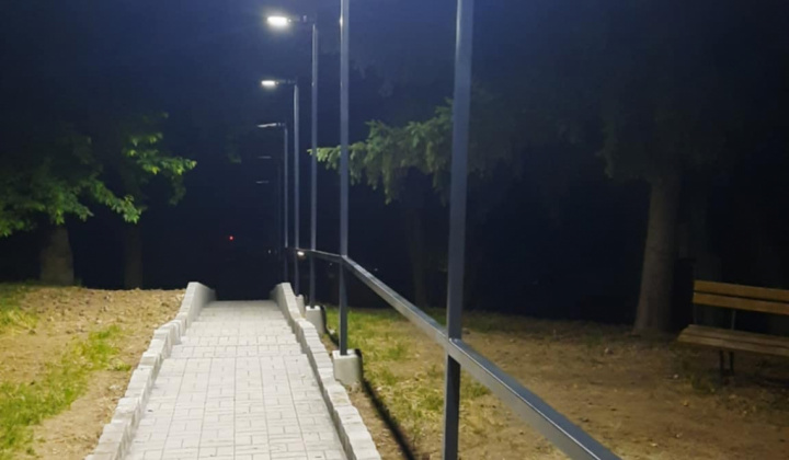 Rekonštrukcia a modernizácia schodov v parku pri spoločenskom areáli
